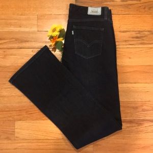 ⭐️ Levi’s 553 NWOT Mid Rise Boot Cut Jeans ⭐️